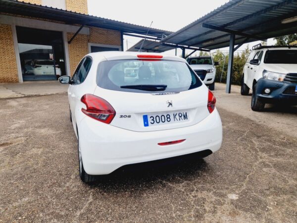 Peugeot 208 - Imagen 3