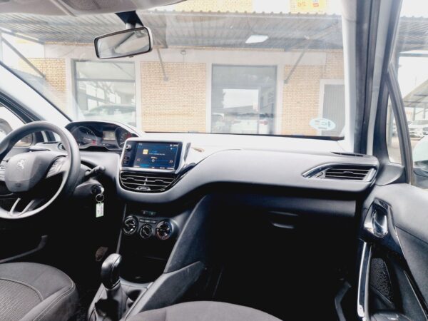 Peugeot 208 - Imagen 6